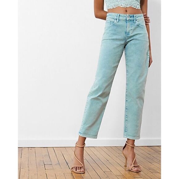 NWT Express Mid Rise Mint Green Tinted Boyfriend Jeans, Size 8R - Picture 1 of 16